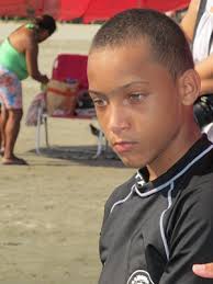 Raphael dos Santos Nascimento foi diagnosticado com paralisia cerebral (Foto: Mariane Rossi/G1) - rapha2