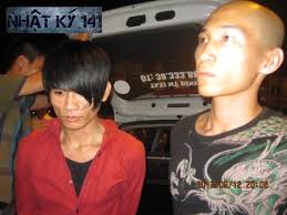 Trinh Sy Tinh (ao do) va Nguyen Van Nghia - 20120913-141902-2-3c4IMG0184.JPG