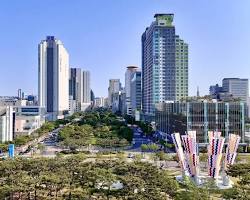 광주 서구 상무지구 평화공원 전경, AI로 생성