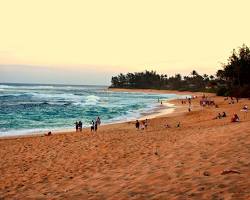 Gambar Sunset Beach in Honolulu