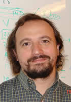 Samuel Castillo Apolonio. Licenciado en Matemática, Universidad de Talca, Chile, 1989. Doctor en Ciencias m/ Matemática, Universidad de Chile, Chile, 1997. - Samuel_Castillo