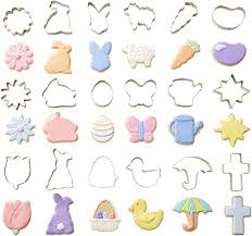 Wilton Metal Easter Cookie Cutter Set with Storage ... - Amazon.com