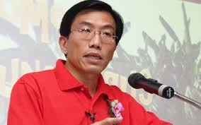 SDP chief Chee Soon Juan speaks up about Cabinet changes. (Yahoo! photo/Faris Mokhtar) - 400yahoo_cheesoonjuan1