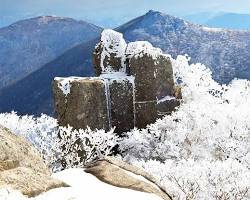 무등산 국립공원 서석대 주상절리대 풍경, AI로 생성