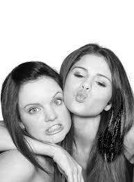 Selena Gomez y Ashley Cook png by AlexaSelenatica - selena_gomez_y_ashley_cook_png_by_alexaselenatica-d4pjfer