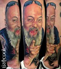 Mike Kelly Portrait. Liz Cook - Mike Kelly Portrait Large Image. Liz Cook - email. Placement: Leg. I did this tattoo a while back on my husband. - MikeKellyInternet