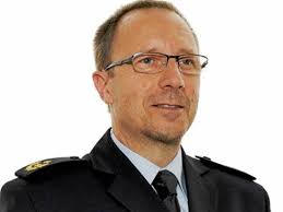 <b>...</b> ein Personalwechsel an: <b>Wolf Hammann</b>, bisher Landespolizeipräsident, <b>...</b> - 74455949