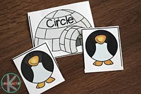 FREE Penguin Shapes Printable Sorting Activity