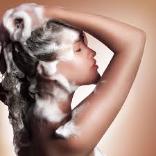 hair washing with shampoo ile ilgili görsel sonucu