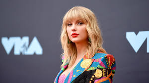Taylor Swift Fans Sue Ticketmaster After Fumbled Presale