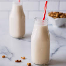 Walnut Milk (Healthy, Easy 2 Ingredient Recipe) - Heavenly Home ...