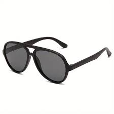 Buy The Kids Aviator Sunglasses and Save 30% in UAE National Day Offers!
