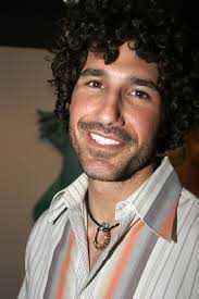 Local guy Ethan Zohn, who won &quot;Survivor: Africa,&quot; was recently diagnosed with Stage 2 Hodgkin&#39;s disease. He has been told by doctors that he has a rare form ... - zohn