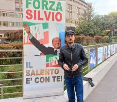 Berlusconi: il fan di Lecce dimesso dall