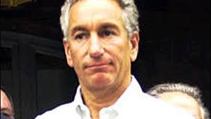 Real estate developer Charles Kushner, who is a top donor to New Jersey Gov. James E. McGreevey, outside the federal courthouse in Newark, N.J., on 7-13-04. - image629510x