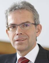 Dr. <b>Richard Böger</b> ist Vorstandsvorsitzender der Bank für Kirche und Caritas <b>...</b> - RTEmagicC_kirchenbankPaderbornBoeger0607.jpg