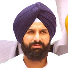 Punjab cabinet ministers Adesh Partap Singh Kairon and Bikram Singh Majithia. Top political sources said this verbal duel, which lasted more than 30 minutes ... - Bikram%2520Majithiaa_compressed