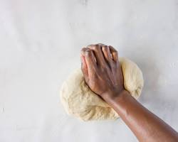Gambar Knead the dough