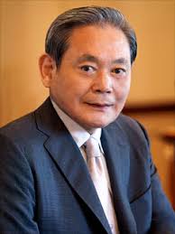 ... and was the driving force behind bringing the 2018 Olympics to South Korea. He was involved in the Samsung &quot;Slush Fund Scandal&quot; in 2008, and resigned. - 04_kun-hee_lee