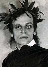 Als Synchronsprecher lieh Kinski seine Stimme unter anderem Pavel Kadotschnikow in Sergej Eisensteins Iwan der Schreckliche und Sabu (Die schwarze Narzisse) ... - 15rgm10