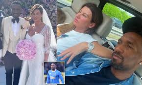 Ex-England footballer Jermain Defoe and his estranged wife have 'no record 
of marriage' between them