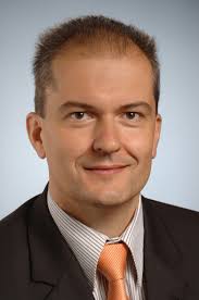 <b>Dirk Rauh</b>, kaufmännischer Leiter der manroland web systems GmbH (Foto: <b>...</b> - 7777777777
