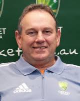 Full name Robert Leslie Parry. Born January 2, 1953, Melbourne, Victoria. Current age 61 years 109 days. Other Umpire. Robert Leslie Parry - 127230.1