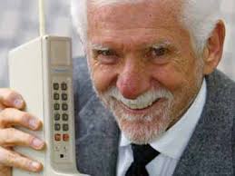 On April 3, 1973, Motorola&#39;s Marty Cooper called his rival-Joel Engel of Bell Labs-from Midtown, Manhattan. - martycoopercellphone