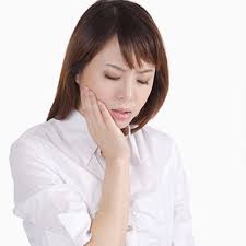 Thêm một nguyên nhân gây nhiễm virus HPV ở miệng 1. Vệ sinh răng miệng kém cũng có thể làm tăng nguy cơ mắc bệnh mụn cóc, u nhú ở đường miệng do virus HPV ... - them-mot-nguyen-nhan-gay-nhiem-virus-hpv-o-mieng