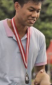 Chong Ming Xun. D.O.B: 30/09/1988. Years in sport: 9. Event: Pole Vault (12/11/11 1700hrs) PB / SB: 4.70m (Pole Vault) Height: 170cm. Weight: 54kg - Chong-Ming-Xun-3