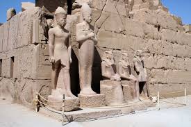 see luxor then decide where will you go Images?q=tbn:ANd9GcTzsa7lVAZ19-6DUNe2NpOKL4ehmXGQZifCzdG6vdEBqtdaDeaO